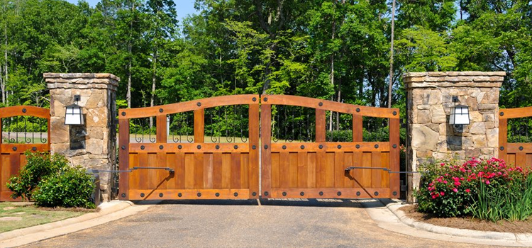 Wooden Driveway Gate Repair Tarzana